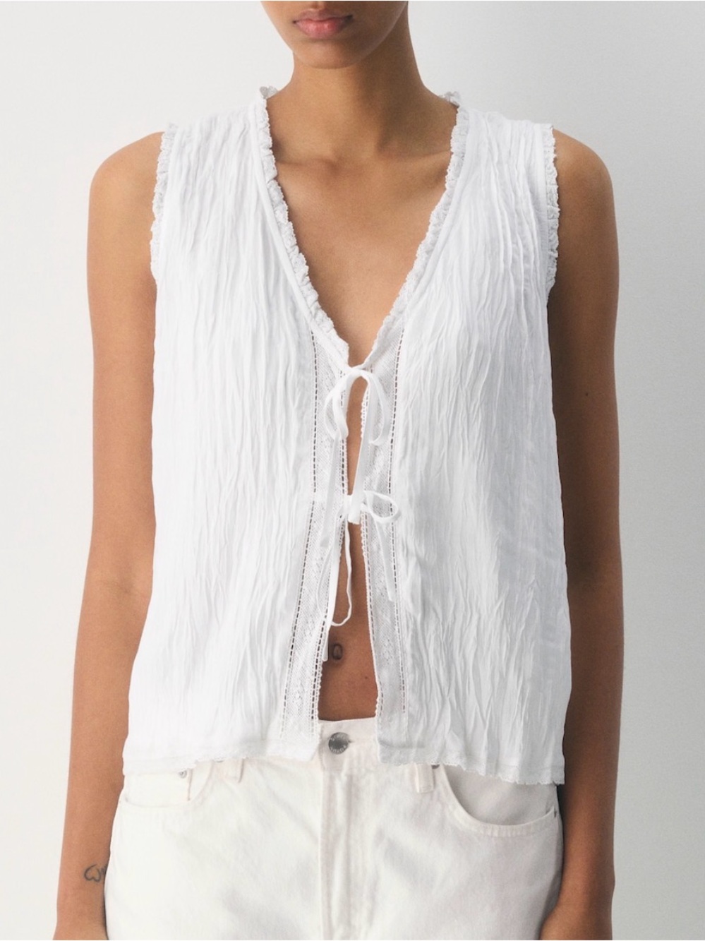 Aritzia Little Moon Tie-Front Textured Sleeveless Tank